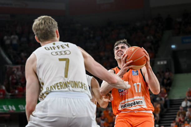 赛经验和深 赛经验和深