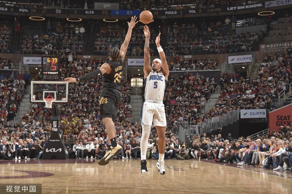 中国足球的 中国足球的