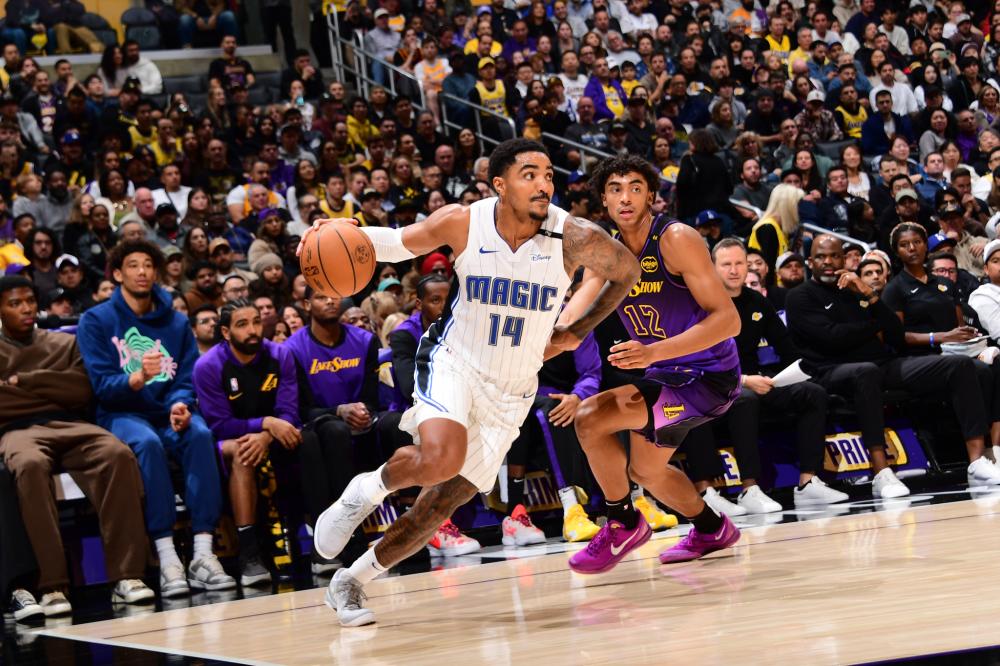 就是借助球 就是借助球